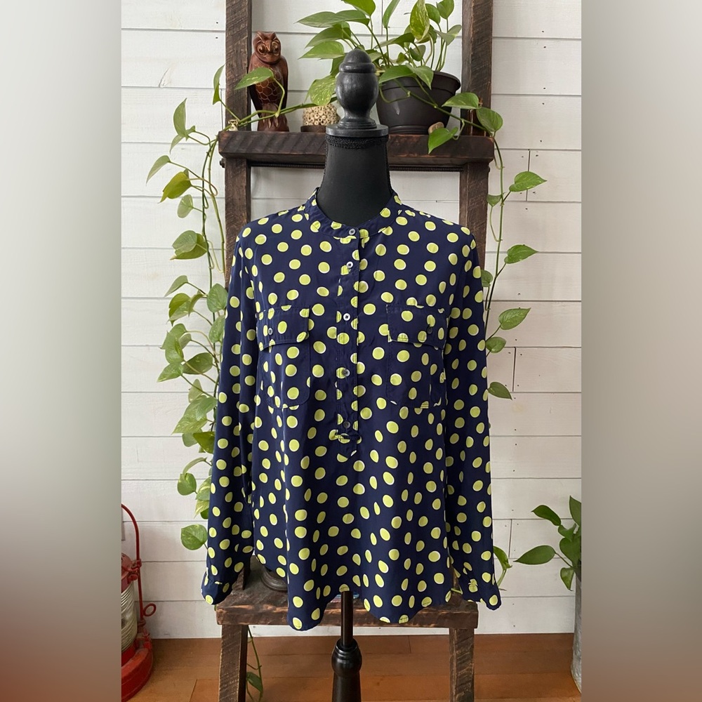 Gap: Blue Button Down Shirt with Green and White Polka Dots - Picture 6 of 17